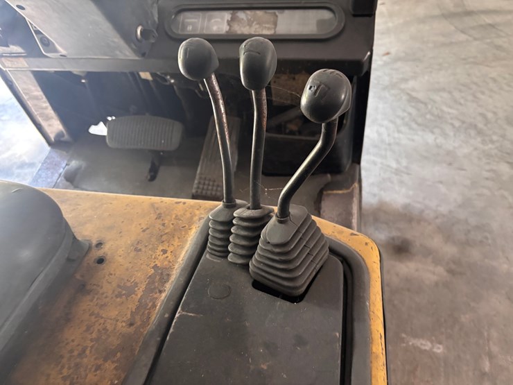 #21-•-yale-forklift-image-11