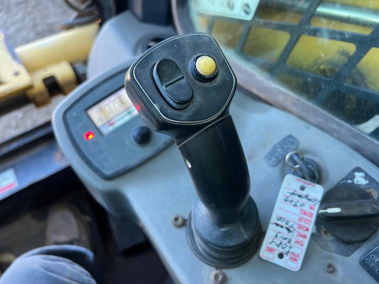 2013-yanmar-t210-image-18