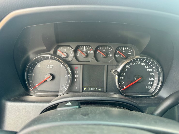 2019-chevrolet-2500-image-15