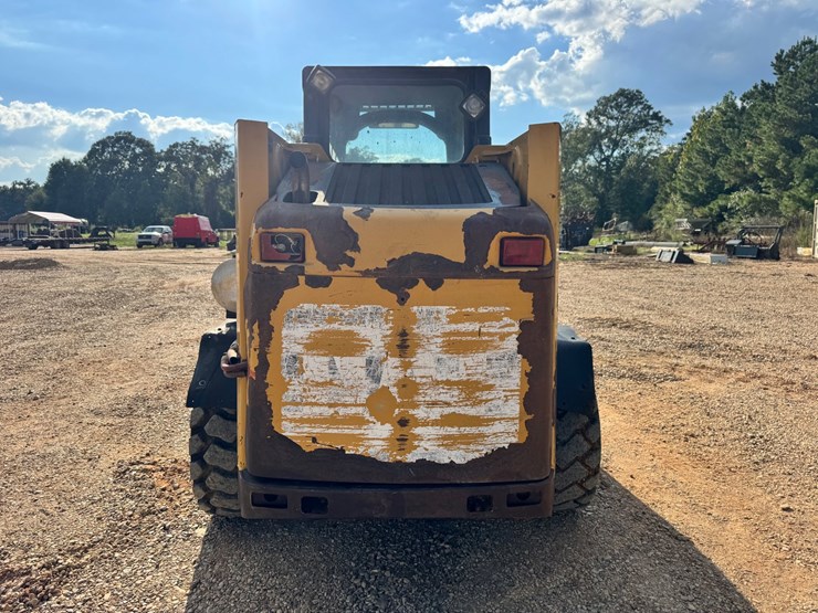 2015-caterpillar-236b3-image-4