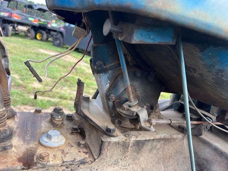 ford-4000-image-34