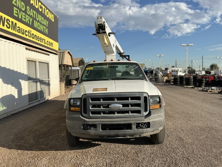 2006-ford-f450-image-3