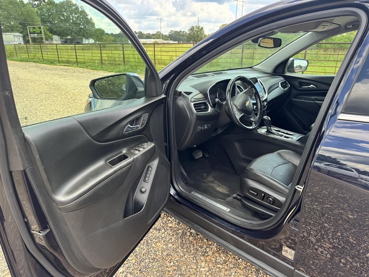 2020-chevrolet-equinox-image-10