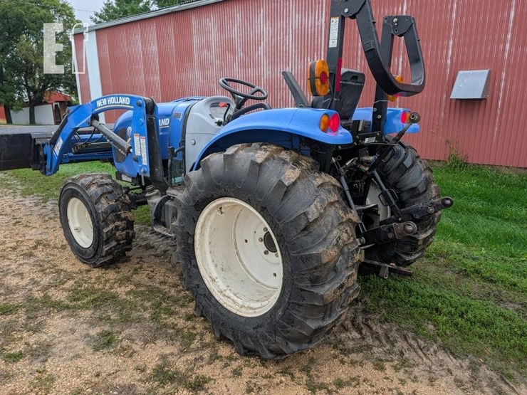new-holland-boomer-41-image-2
