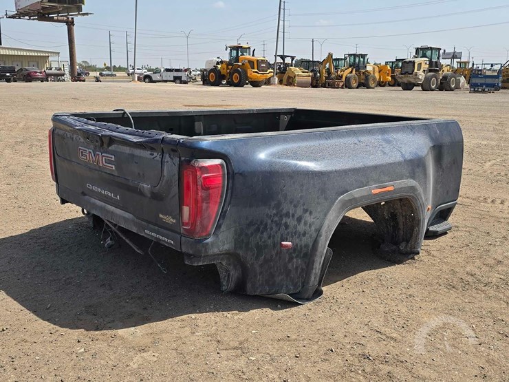 gmc-sierra-denali-image-3