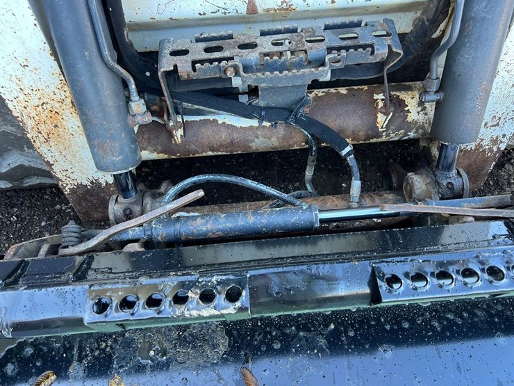 2016-bobcat-t750-image-11