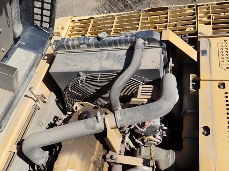 caterpillar-330c-image-16