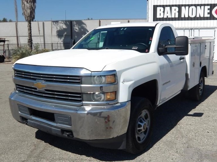 2015-chevrolet-2500hd-image-1