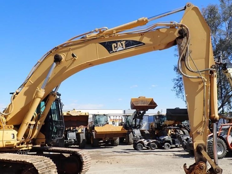 caterpillar-330c-image-6