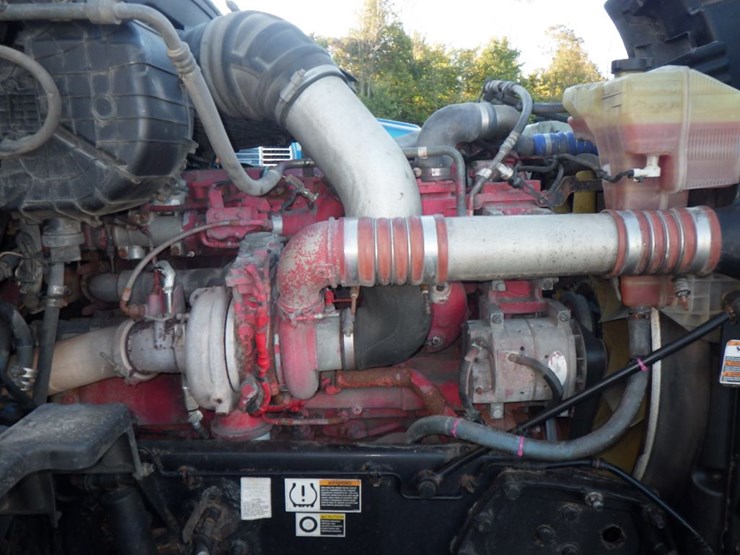 2015-peterbilt-579-image-26