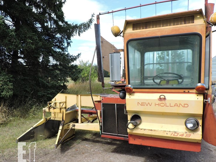 new-holland-1049-image-2