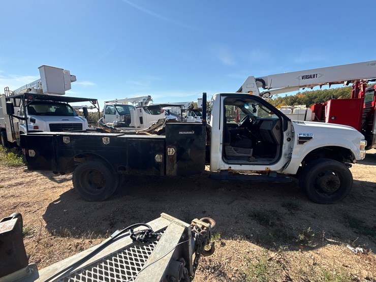 2010-ford-f550-xlt-image-6