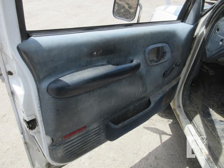 1999-chevrolet-3500-image-11