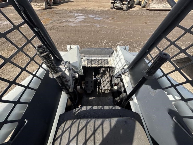 bobcat-343-image-17