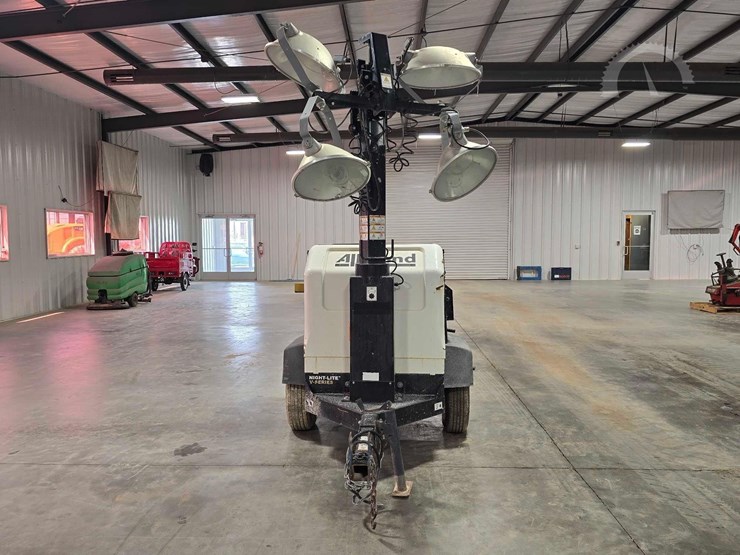 2018-allmand-bros-night-lite-v-series-nlv-image-7