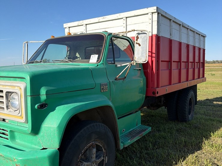 1975-single-axle-366-4+2,-box-&-hoist,-starts,-runs,-operates-as-it-should-image-7