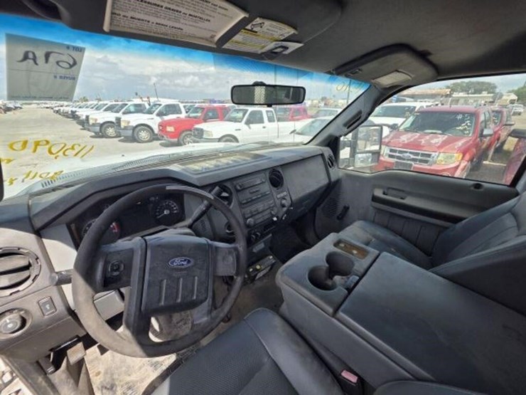 2011-ford-f350-image-7
