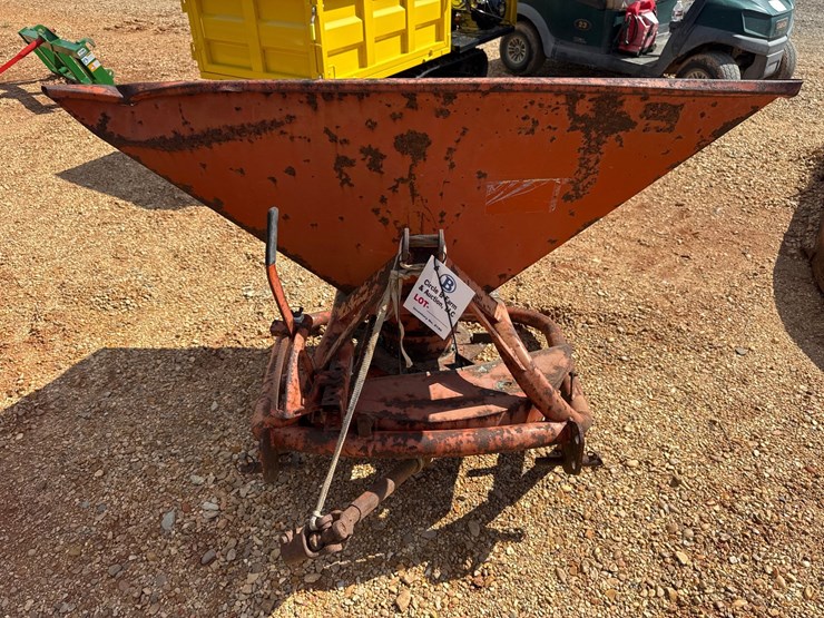 #8186-•-3ph-seed-spreader-image-4