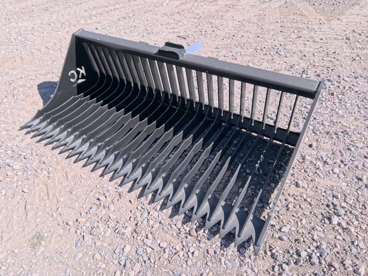 #3075-•-new-skid-steer-quick-attach-72-inch-fine-skeleton-bucket-image-2