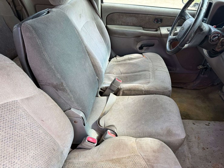 2000-chevrolet-silverado-1500-image-17