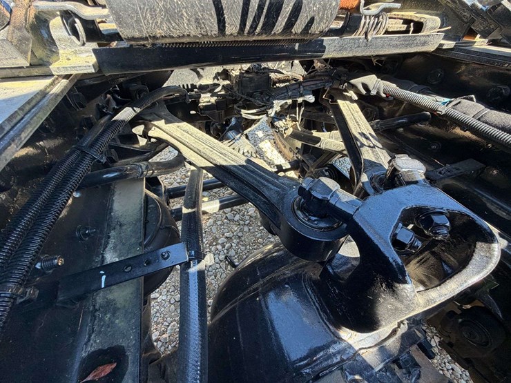2024-kenworth-t880-image-14
