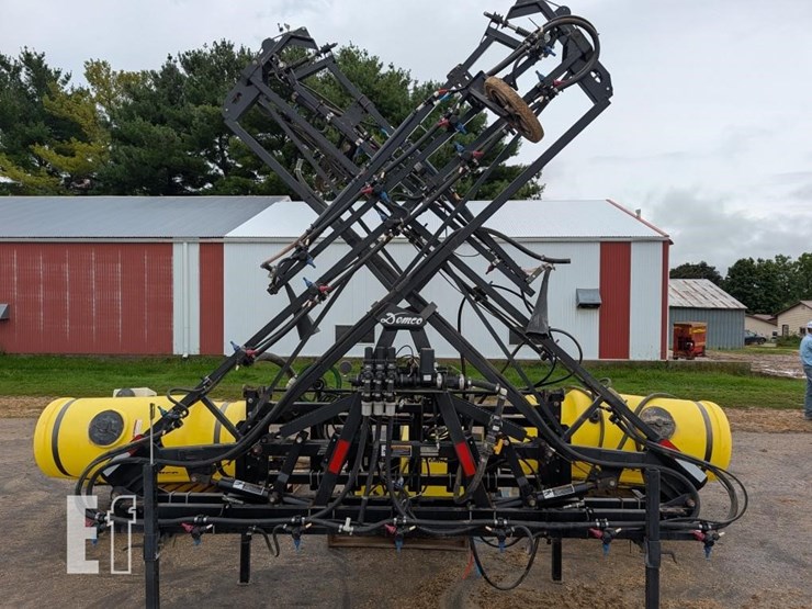 demco-sprayer-image-2