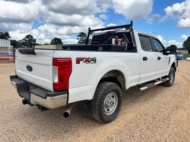 2019-ford-f250-xl-image-5