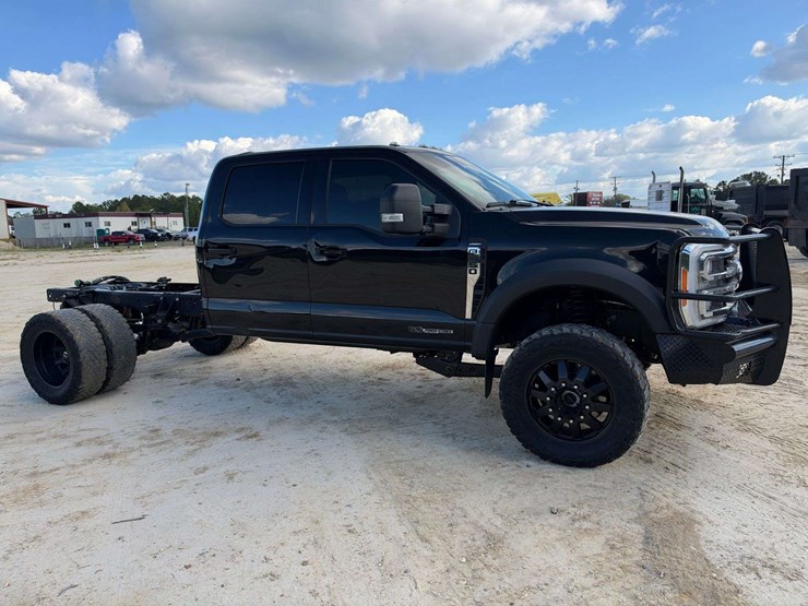 2023-ford-f450-image-4