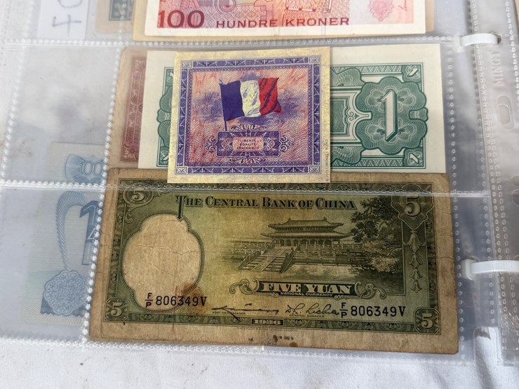 #40307-•-foreign-currency-bank-notes-image-18