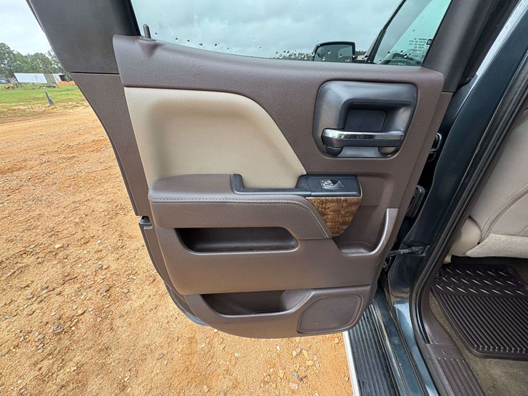 2017-chevrolet-silverado-1500-image-16