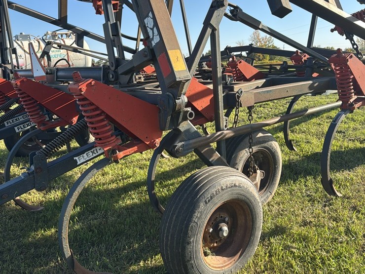 35'-flex-coil-chisel-plow,-floating-hitch,-very-good-harrows-image-20