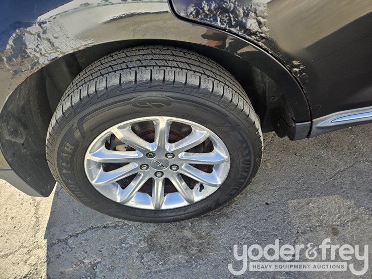 2011-lincoln-mkx-image-10