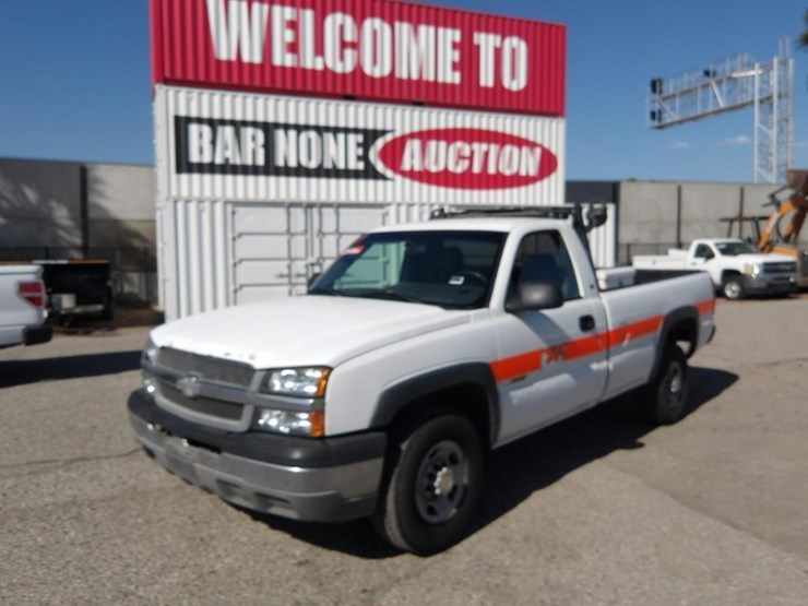 2003-chevrolet-silverado-2500-image-2