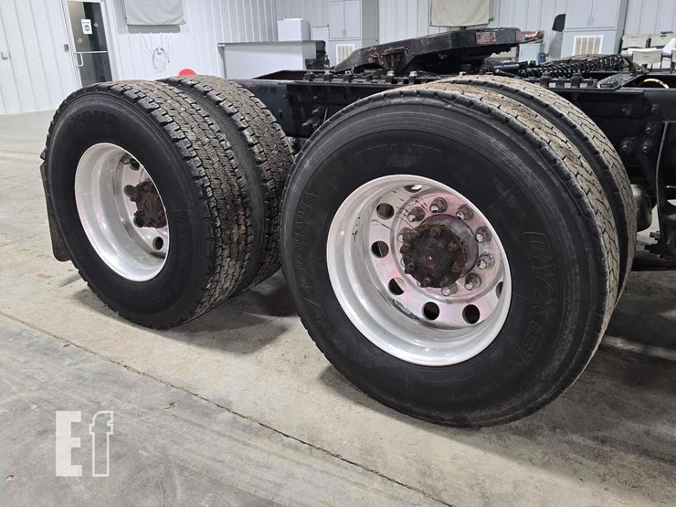 2011-international-prostar-image-31