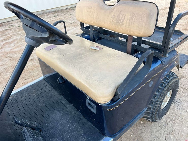 e-z-go-txt-electric-golf-cart-custom-lifted-image-18