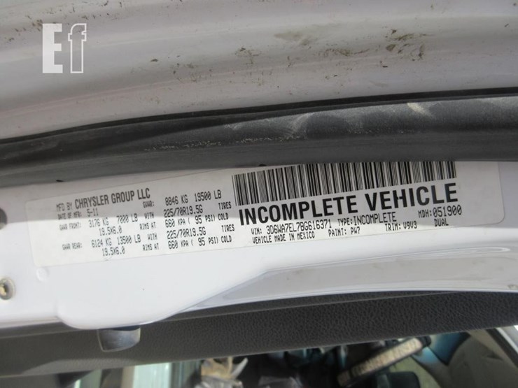 2011-dodge-ram-5500hd-image-24