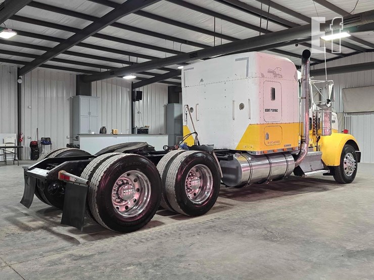 2000-kenworth-w900-image-3