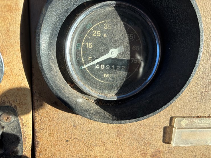 1982-ford-l9000-image-35