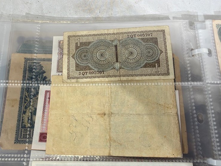 #40308-•-foreign-currency-bank-notes-image-58