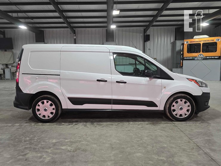 2022-ford-transit-connect-image-6