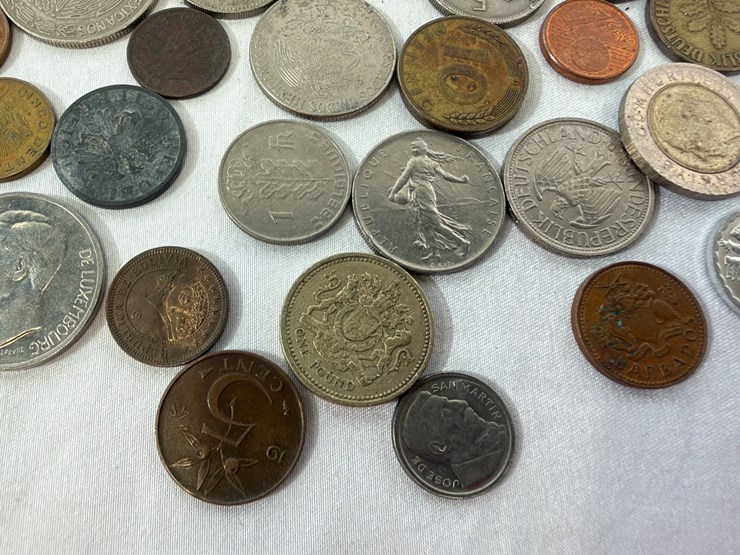 #40136-•-bag-of-misc-foreign-coins-image-3