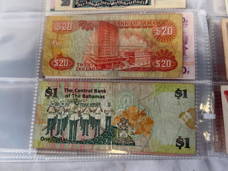 #40307-•-foreign-currency-bank-notes-image-153