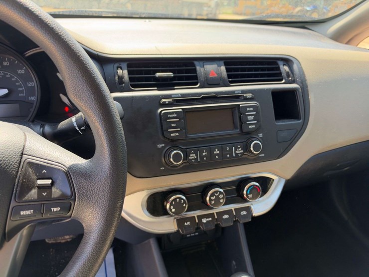 2014-kia-rio-lx-4-door-sedan-(148,347-miles)-image-13