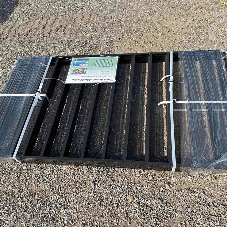 (5) PANEL BLACK GALVANIZED STEEL FENCING