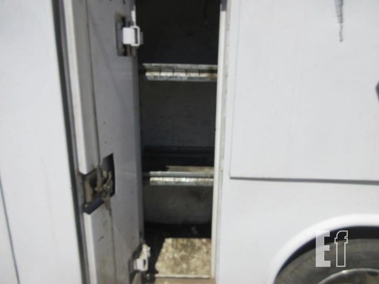 2011-dodge-ram-5500hd-image-11