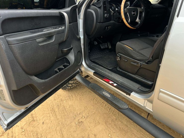 2012-gmc-sierra-1500-sle-image-10