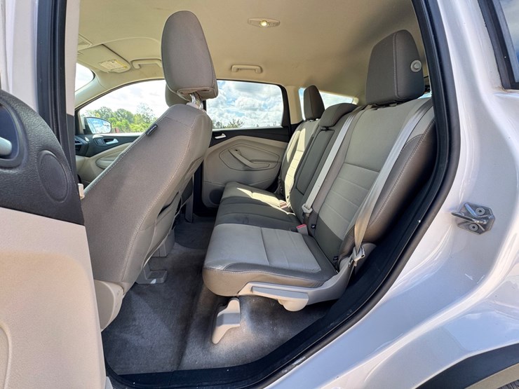 2015-ford-escape-image-11