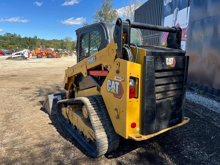 2019-caterpillar-259d3-image-4