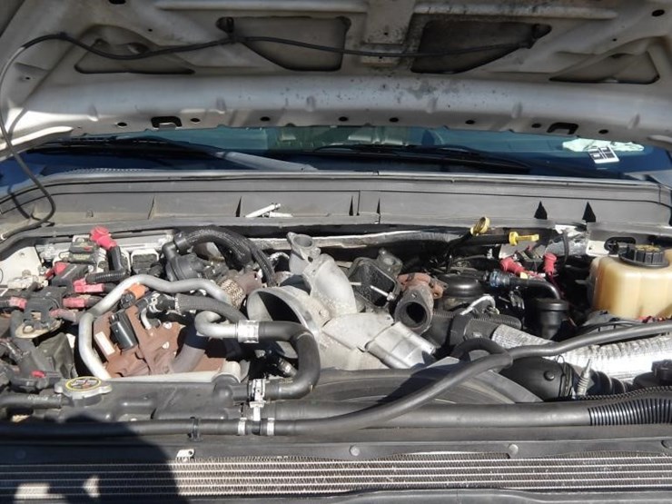 2015-ford-f550-xlt-image-12