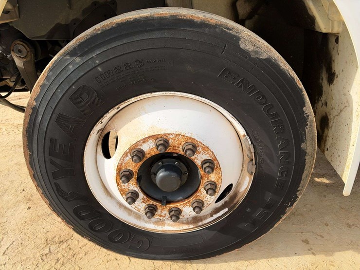 2013-international-durastar-4300-image-21